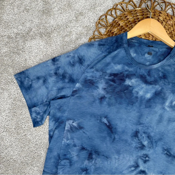 Lululemon Men’s Always Agile Short Sleeve Shirt Diamond Dye True Navy Chambray L - Picture 3 of 12